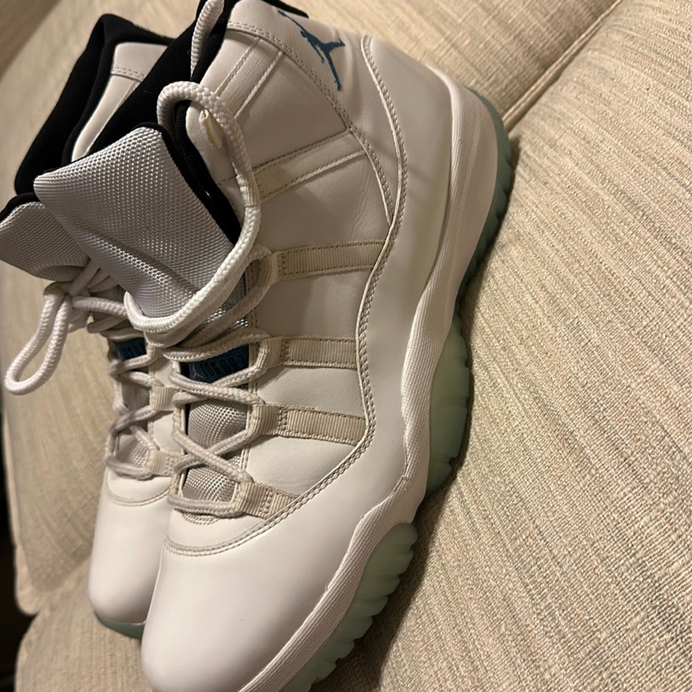 Nike Air Jordan Retro 11 ‘Legend Blue’